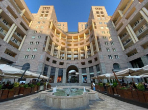 Northern Avenue 2 Bedroom Modern apartment With Open Balcony HH582